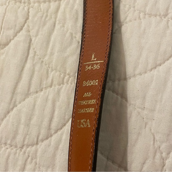 Dooney & Bourke | Vintage All-Weather Leather Belt - Picture 7 of 9